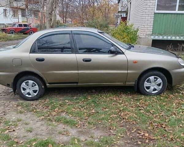 Бежевый Дэу Ланос, объемом двигателя 0 л и пробегом 250 тыс. км за 1600 $, фото 2 на Automoto.ua