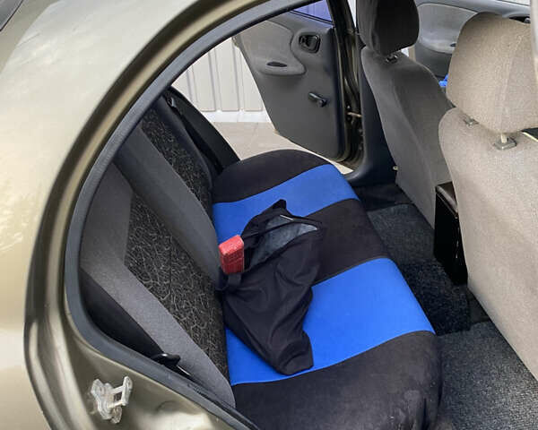 Бежевый Дэу Ланос, объемом двигателя 1.5 л и пробегом 250 тыс. км за 2300 $, фото 4 на Automoto.ua