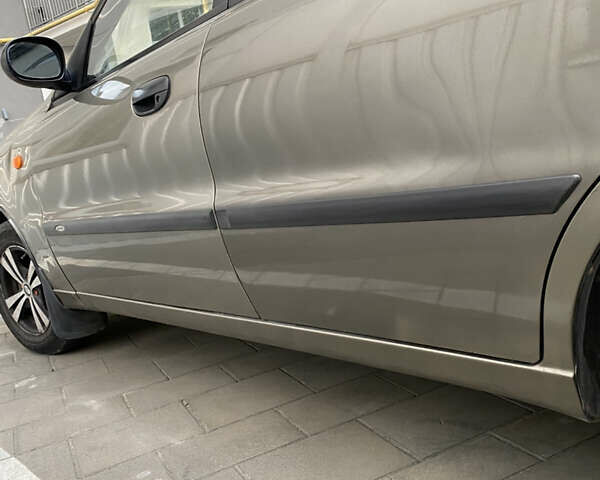 Бежевый Дэу Ланос, объемом двигателя 1.5 л и пробегом 250 тыс. км за 2300 $, фото 8 на Automoto.ua