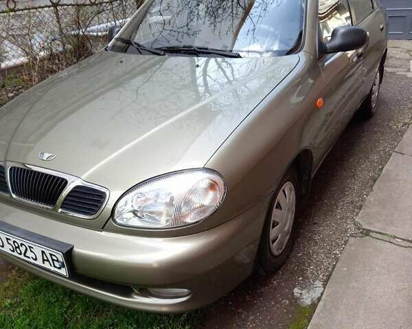 Бежевый Дэу Ланос, объемом двигателя 1.6 л и пробегом 47 тыс. км за 3100 $, фото 1 на Automoto.ua
