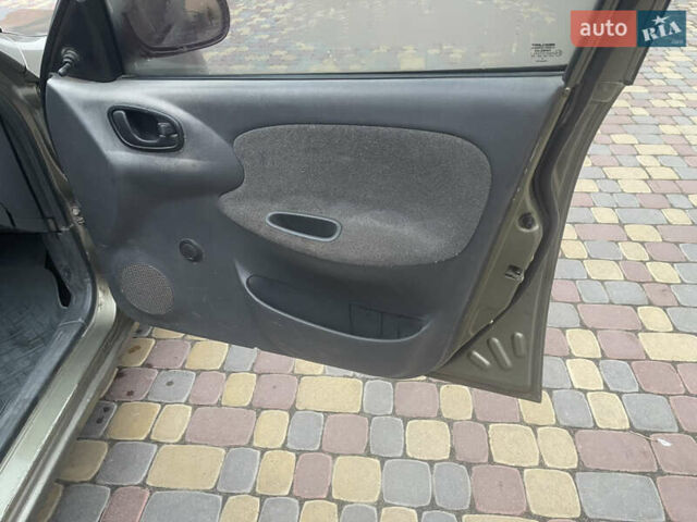 Бежевый Дэу Ланос, объемом двигателя 1.5 л и пробегом 777 тыс. км за 900 $, фото 10 на Automoto.ua