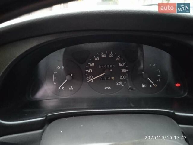 Бежевый Дэу Ланос, объемом двигателя 1.5 л и пробегом 240 тыс. км за 1500 $, фото 4 на Automoto.ua