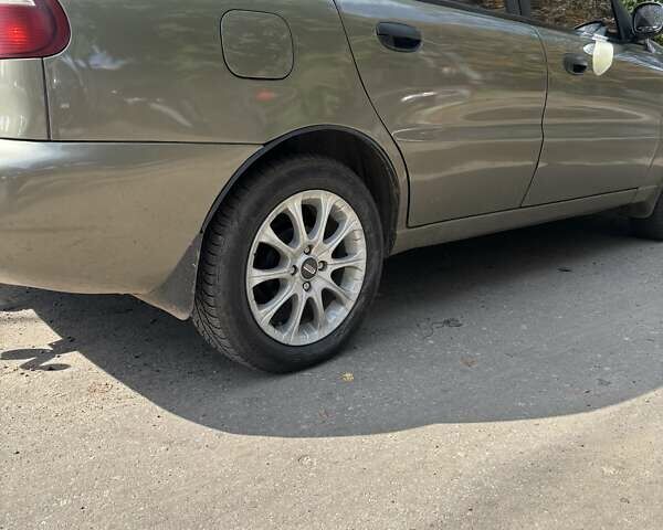 Бежевий Деу Ланос, об'ємом двигуна 1.5 л та пробігом 280 тис. км за 2650 $, фото 4 на Automoto.ua