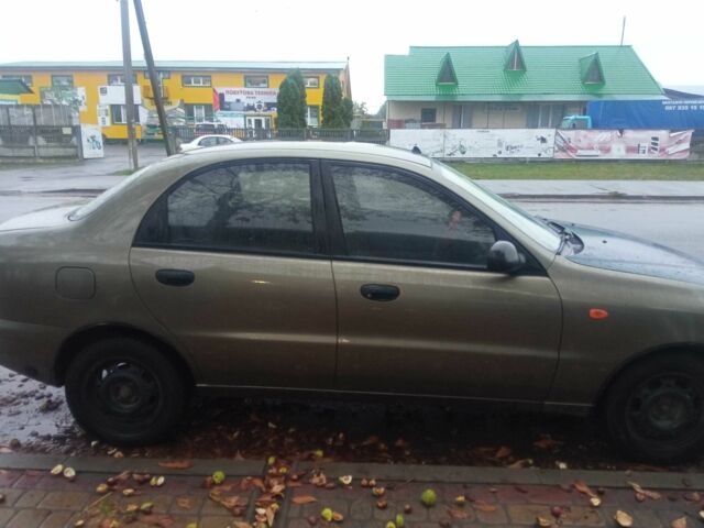 Бежевый Дэу Ланос, объемом двигателя 1.5 л и пробегом 229 тыс. км за 2200 $, фото 2 на Automoto.ua