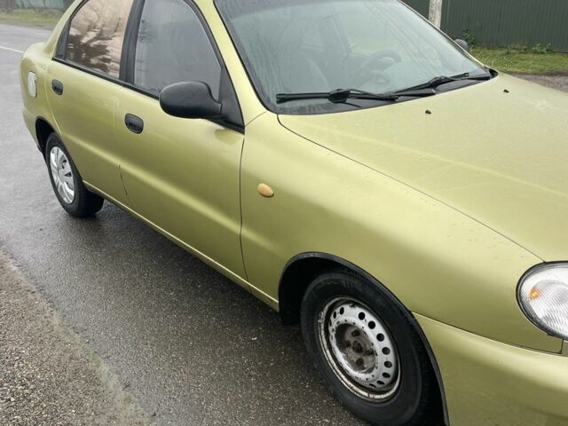 Бежевый Дэу Ланос, объемом двигателя 1.5 л и пробегом 250 тыс. км за 1900 $, фото 1 на Automoto.ua