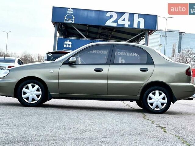 Бежевый Дэу Ланос, объемом двигателя 1.6 л и пробегом 225 тыс. км за 2499 $, фото 6 на Automoto.ua