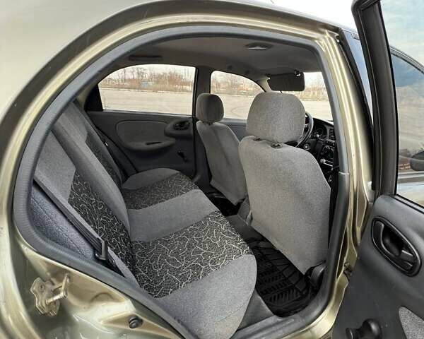 Бежевый Дэу Ланос, объемом двигателя 1.6 л и пробегом 225 тыс. км за 2499 $, фото 11 на Automoto.ua