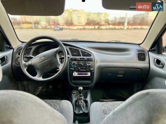 Бежевый Дэу Ланос, объемом двигателя 1.6 л и пробегом 225 тыс. км за 2499 $, фото 8 на Automoto.ua