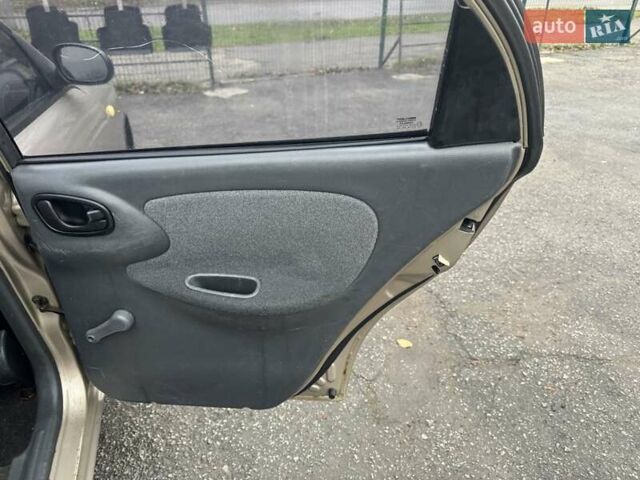 Бежевий Деу Ланос, об'ємом двигуна 1.5 л та пробігом 172 тис. км за 1750 $, фото 12 на Automoto.ua