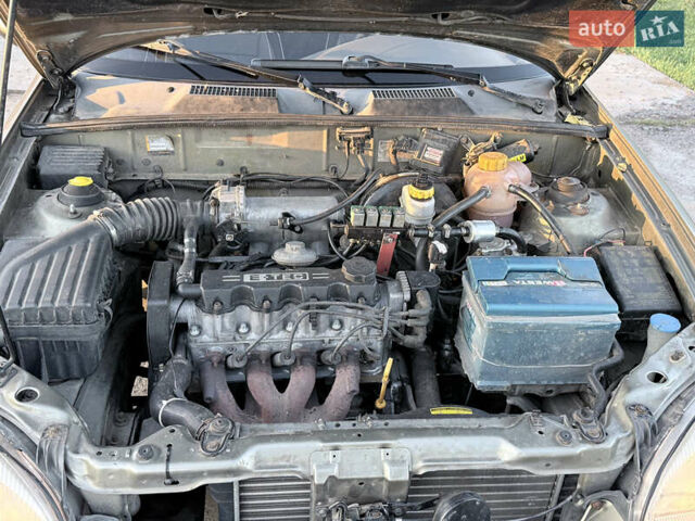 Бежевый Дэу Ланос, объемом двигателя 1.5 л и пробегом 195 тыс. км за 1800 $, фото 7 на Automoto.ua