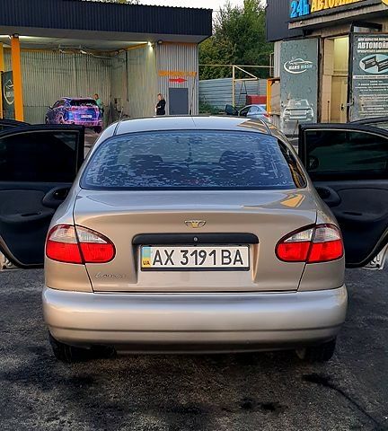 Бежевый Дэу Ланос, объемом двигателя 1.5 л и пробегом 170 тыс. км за 2200 $, фото 1 на Automoto.ua