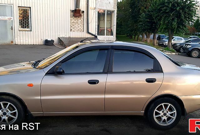 Бежевый Дэу Ланос, объемом двигателя 1.5 л и пробегом 170 тыс. км за 2200 $, фото 9 на Automoto.ua