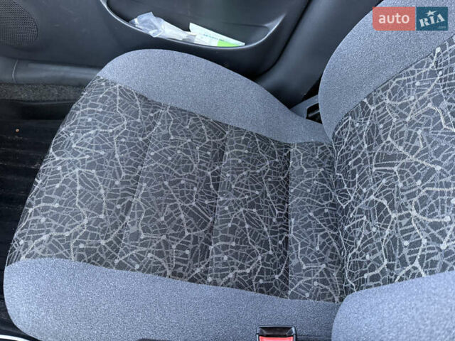 Бежевий Деу Ланос, об'ємом двигуна 1.5 л та пробігом 70 тис. км за 3900 $, фото 14 на Automoto.ua