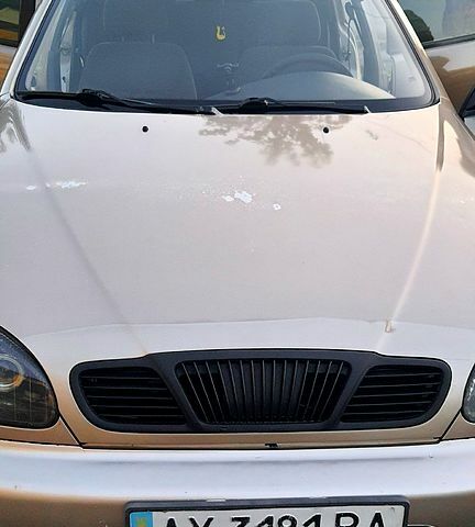 Бежевый Дэу Ланос, объемом двигателя 1.5 л и пробегом 170 тыс. км за 2200 $, фото 4 на Automoto.ua