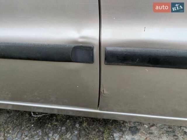 Бежевый Дэу Ланос, объемом двигателя 1.6 л и пробегом 162 тыс. км за 2700 $, фото 5 на Automoto.ua