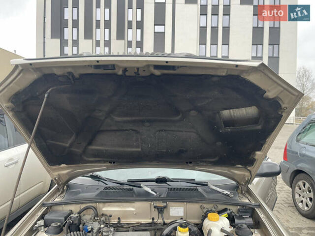 Бежевый Дэу Ланос, объемом двигателя 1.5 л и пробегом 207 тыс. км за 3400 $, фото 4 на Automoto.ua