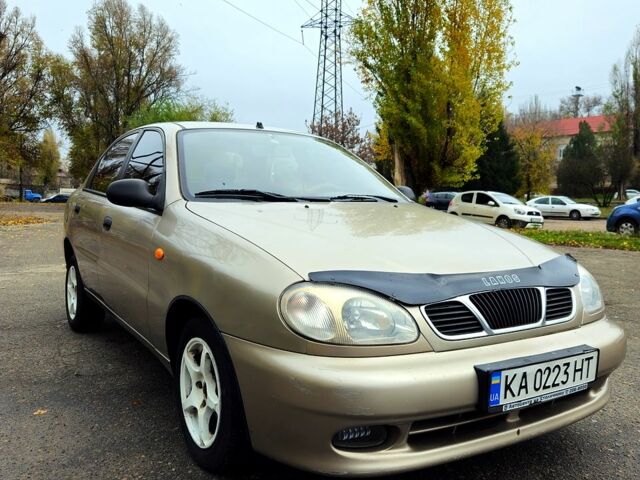 Бежевый Дэу Ланос, объемом двигателя 1.5 л и пробегом 220 тыс. км за 2750 $, фото 4 на Automoto.ua