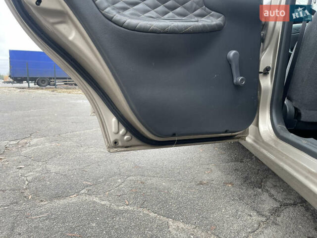 Бежевый Дэу Ланос, объемом двигателя 1.5 л и пробегом 207 тыс. км за 3400 $, фото 20 на Automoto.ua