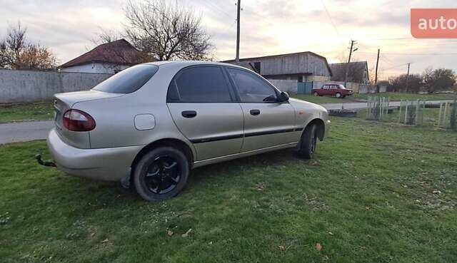 Бежевый Дэу Ланос, объемом двигателя 1.5 л и пробегом 235 тыс. км за 2850 $, фото 4 на Automoto.ua