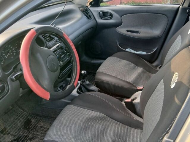 Бежевий Деу Ланос, об'ємом двигуна 1.5 л та пробігом 129 тис. км за 2600 $, фото 3 на Automoto.ua