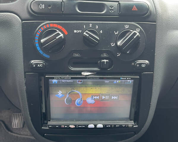 Бежевый Дэу Ланос, объемом двигателя 1.5 л и пробегом 207 тыс. км за 3400 $, фото 22 на Automoto.ua