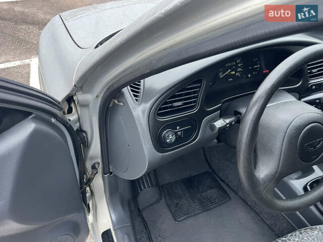 Бежевий Деу Ланос, об'ємом двигуна 1.5 л та пробігом 63 тис. км за 3257 $, фото 10 на Automoto.ua