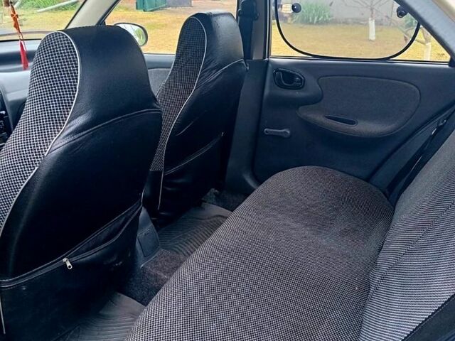 Бежевый Дэу Ланос, объемом двигателя 1.4 л и пробегом 188 тыс. км за 2000 $, фото 2 на Automoto.ua