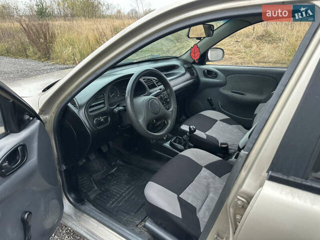 Бежевый Дэу Ланос, объемом двигателя 1.5 л и пробегом 280 тыс. км за 1500 $, фото 18 на Automoto.ua