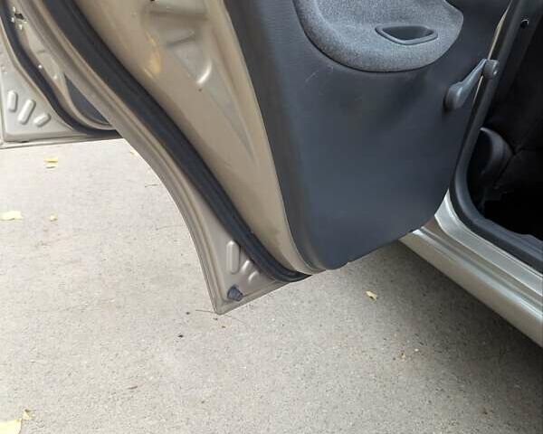 Бежевий Деу Ланос, об'ємом двигуна 1.5 л та пробігом 170 тис. км за 3300 $, фото 13 на Automoto.ua