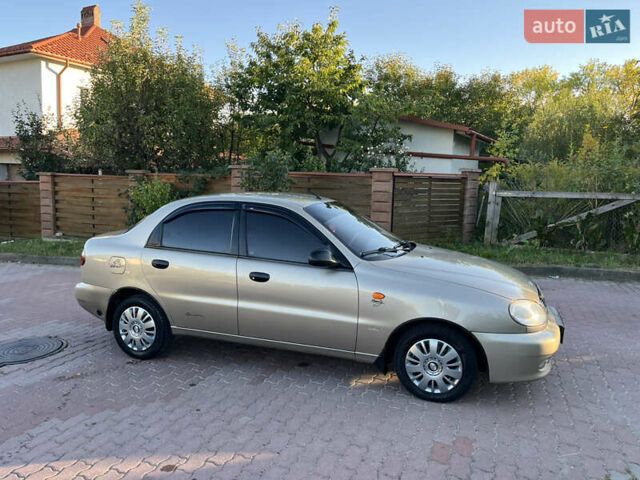 Бежевый Дэу Ланос, объемом двигателя 1.5 л и пробегом 72 тыс. км за 3900 $, фото 4 на Automoto.ua