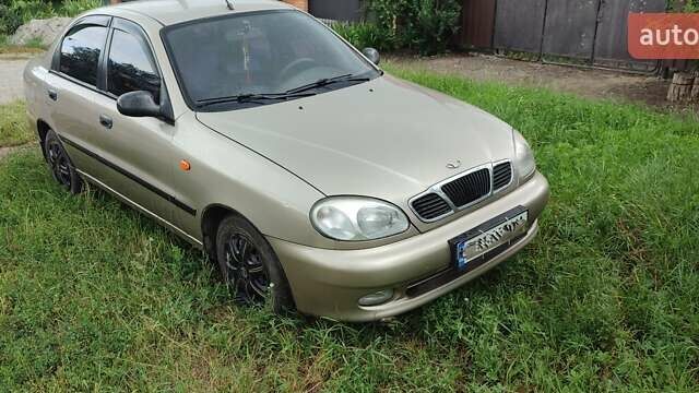 Бежевый Дэу Ланос, объемом двигателя 1.5 л и пробегом 233 тыс. км за 2900 $, фото 3 на Automoto.ua