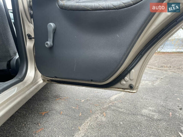 Бежевый Дэу Ланос, объемом двигателя 1.5 л и пробегом 207 тыс. км за 3400 $, фото 17 на Automoto.ua