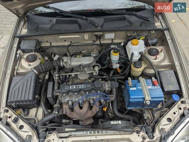 Бежевий Деу Ланос, об'ємом двигуна 1.5 л та пробігом 170 тис. км за 3300 $, фото 14 на Automoto.ua