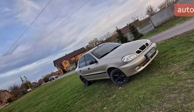 Бежевый Дэу Ланос, объемом двигателя 1.5 л и пробегом 235 тыс. км за 2850 $, фото 6 на Automoto.ua