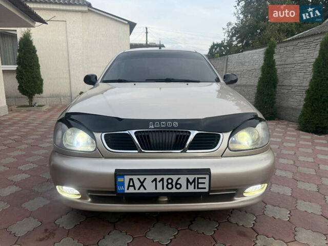 Бежевый Дэу Ланос, объемом двигателя 1.5 л и пробегом 234 тыс. км за 3350 $, фото 2 на Automoto.ua