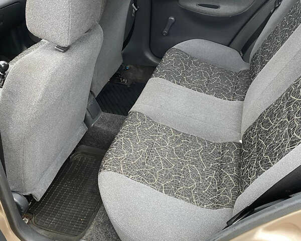 Бежевый Дэу Ланос, объемом двигателя 1.5 л и пробегом 168 тыс. км за 2200 $, фото 6 на Automoto.ua