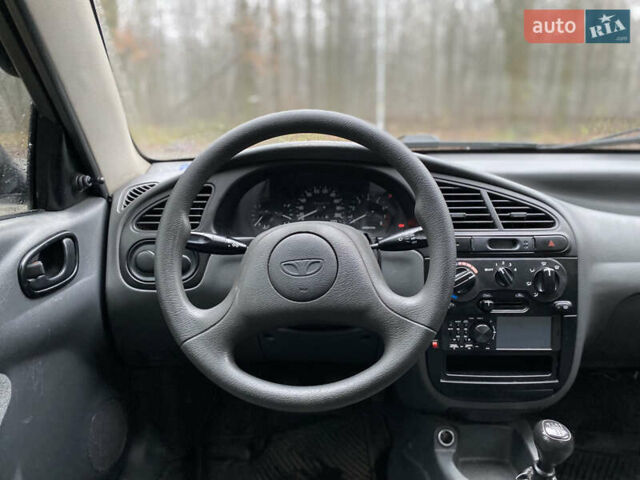 Бежевый Дэу Ланос, объемом двигателя 1.5 л и пробегом 165 тыс. км за 2850 $, фото 15 на Automoto.ua