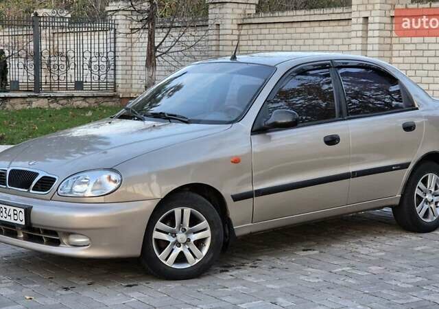 Бежевый Дэу Ланос, объемом двигателя 1.4 л и пробегом 56 тыс. км за 2850 $, фото 2 на Automoto.ua