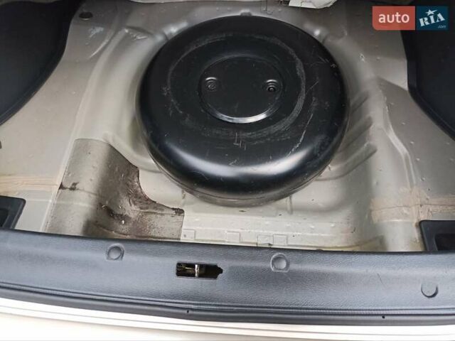 Бежевий Деу Ланос, об'ємом двигуна 1.5 л та пробігом 210 тис. км за 2750 $, фото 13 на Automoto.ua