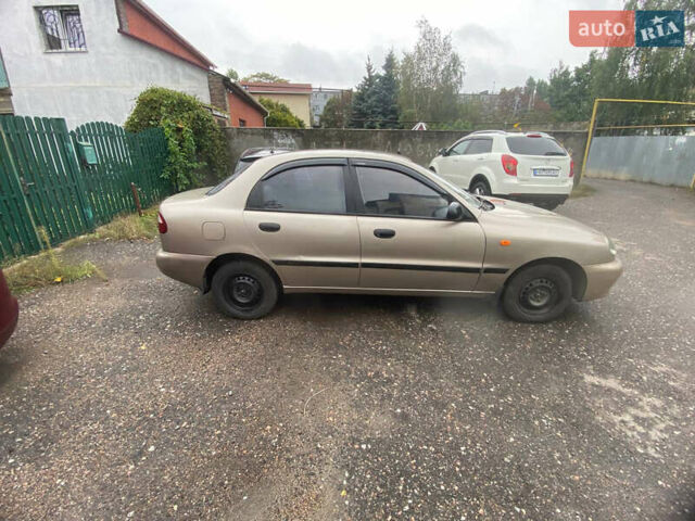 Бежевый Дэу Ланос, объемом двигателя 1.5 л и пробегом 168 тыс. км за 2200 $, фото 1 на Automoto.ua