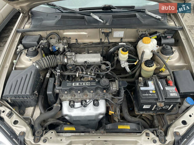 Бежевый Дэу Ланос, объемом двигателя 1.5 л и пробегом 207 тыс. км за 3400 $, фото 1 на Automoto.ua