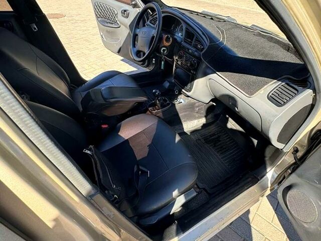 Бежевий Деу Ланос, об'ємом двигуна 1.5 л та пробігом 150 тис. км за 2550 $, фото 2 на Automoto.ua