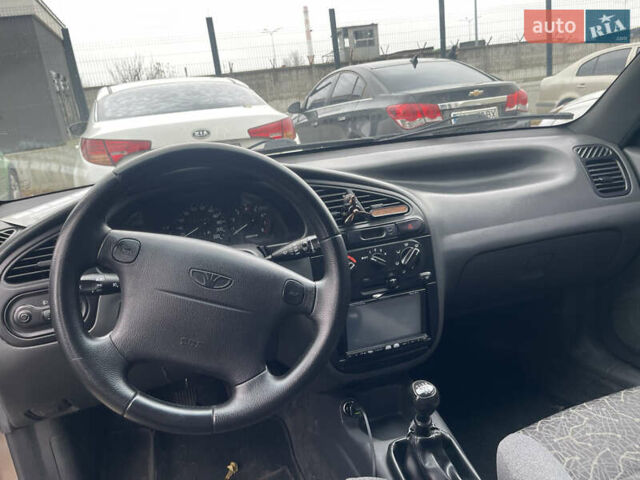 Бежевый Дэу Ланос, объемом двигателя 1.5 л и пробегом 207 тыс. км за 3400 $, фото 6 на Automoto.ua