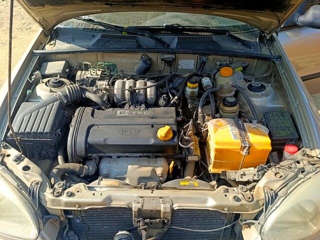 Бежевый Дэу Ланос, объемом двигателя 1.6 л и пробегом 180 тыс. км за 2000 $, фото 7 на Automoto.ua