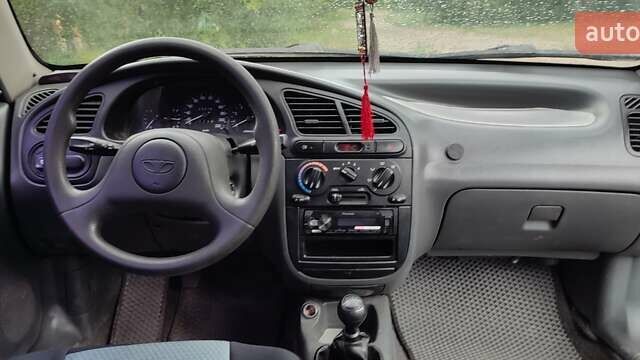 Бежевый Дэу Ланос, объемом двигателя 1.5 л и пробегом 233 тыс. км за 2900 $, фото 4 на Automoto.ua