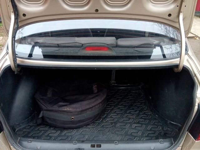 Бежевий Деу Ланос, об'ємом двигуна 1.4 л та пробігом 138 тис. км за 2650 $, фото 10 на Automoto.ua