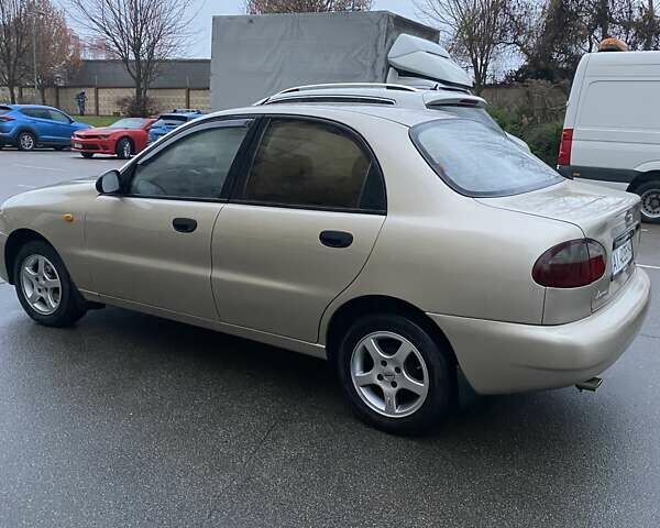 Бежевый Дэу Ланос, объемом двигателя 1.5 л и пробегом 300 тыс. км за 2900 $, фото 2 на Automoto.ua