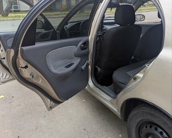 Бежевий Деу Ланос, об'ємом двигуна 1.5 л та пробігом 170 тис. км за 3300 $, фото 7 на Automoto.ua