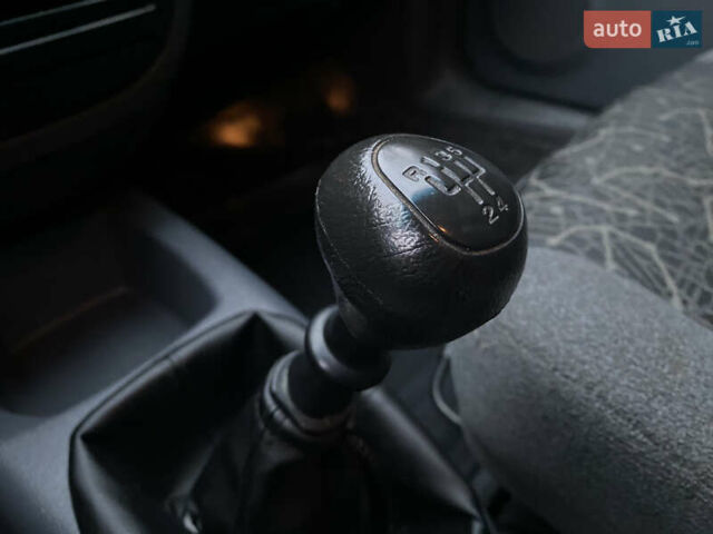 Чорний Деу Ланос, об'ємом двигуна 1.5 л та пробігом 210 тис. км за 3000 $, фото 14 на Automoto.ua