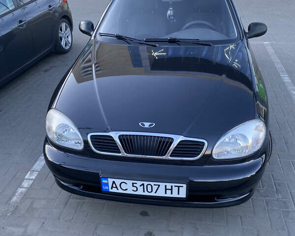 Черный Дэу Ланос, объемом двигателя 1.5 л и пробегом 160 тыс. км за 2800 $, фото 1 на Automoto.ua